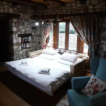 Chalet σπιτι στο βουνο