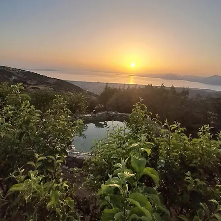 Шале σπιτι στο βουνο Патра
