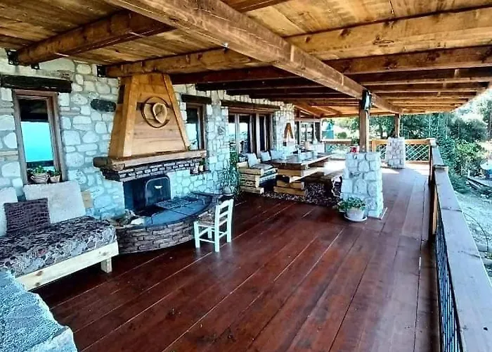 σπιτι στο βουνο *